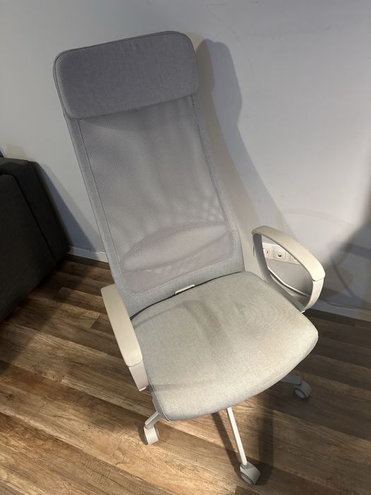 MARKUS Krzesło biurowe - czarne i białe