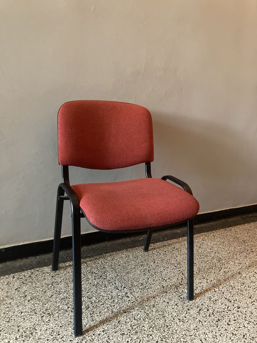 Krzesla tapicerowane biuro / szkola