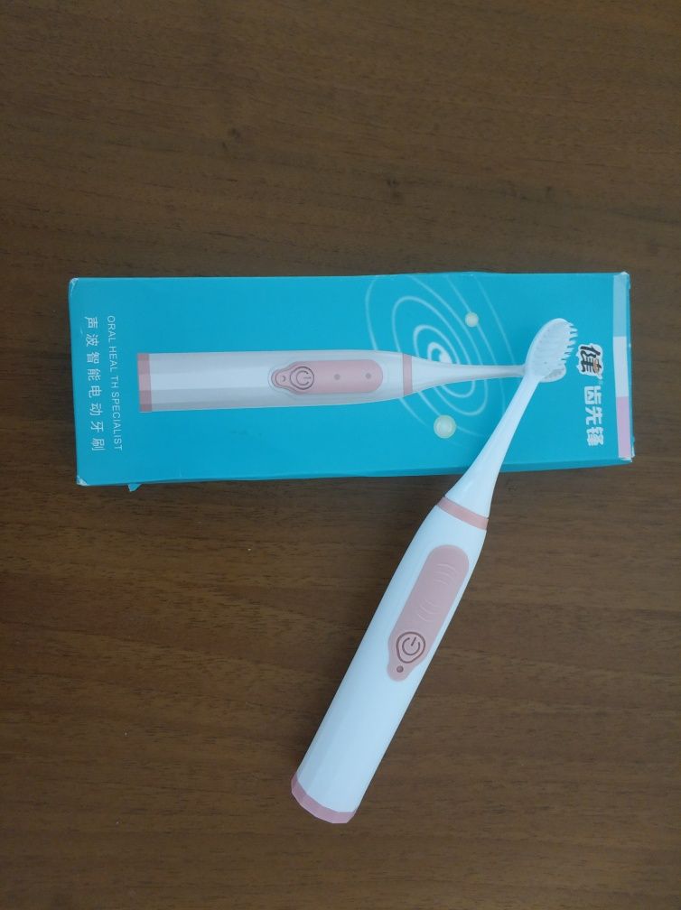 Зубная элерощетка  Electric Toothbrush Новая