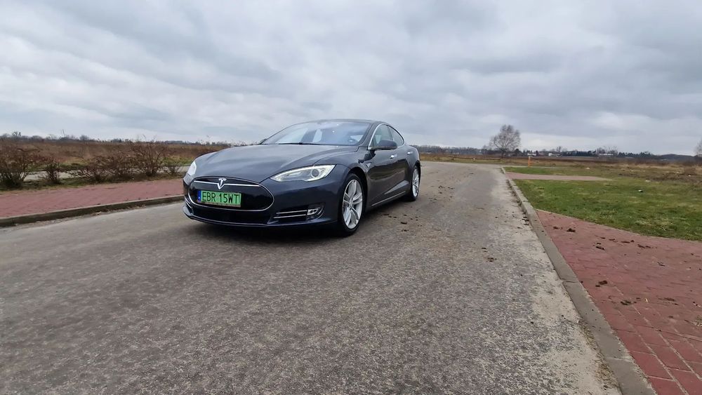 Tesla Model S 4x4, darmowe ładowanie, bezwypadkowa, super utrzymana.