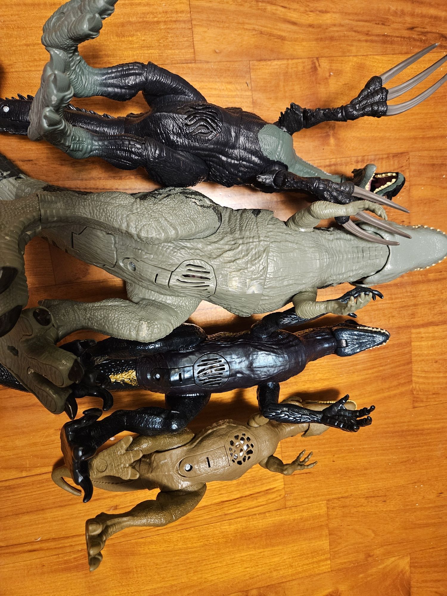 Mattel 55 cm dźwięk dinozaury Jurassic World 8 szt.