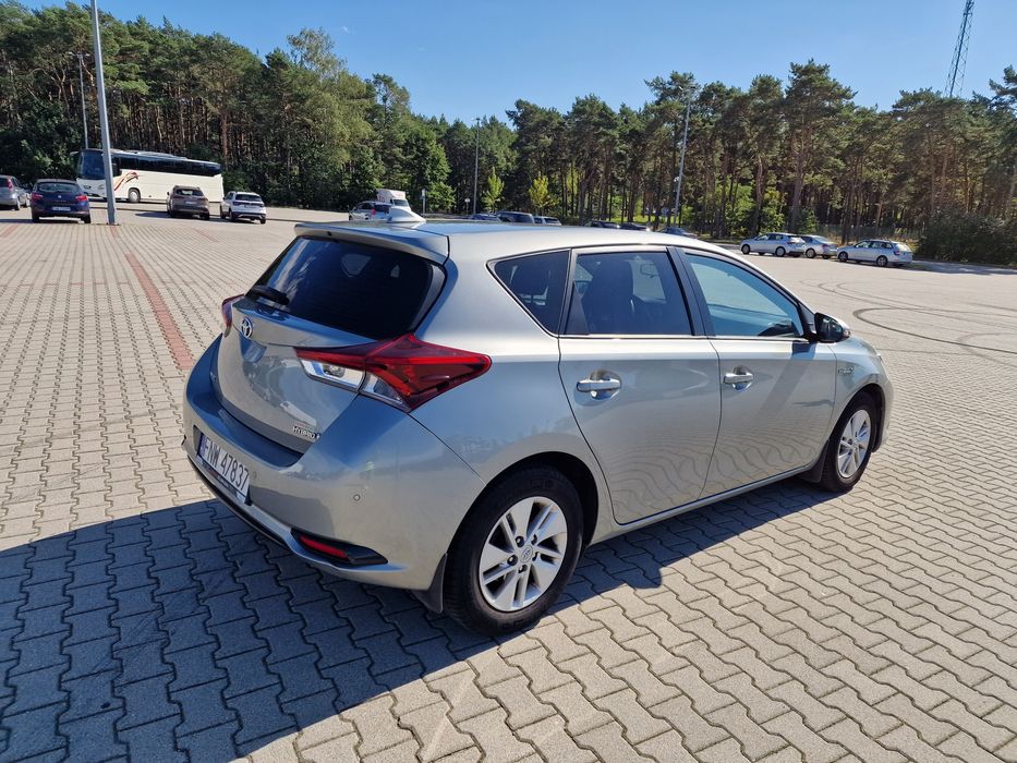 Toyota Auris 1.8 Hybryda ACTIVE PL salon pierwszy właściciel hatchback