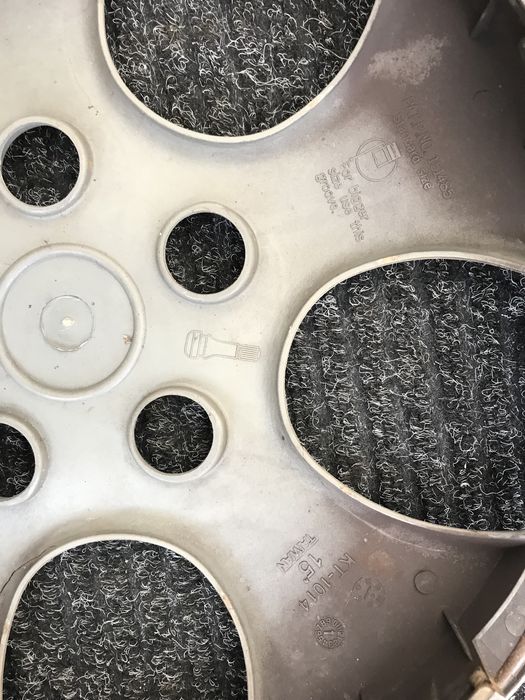 Ковпаки R-15 White blacks