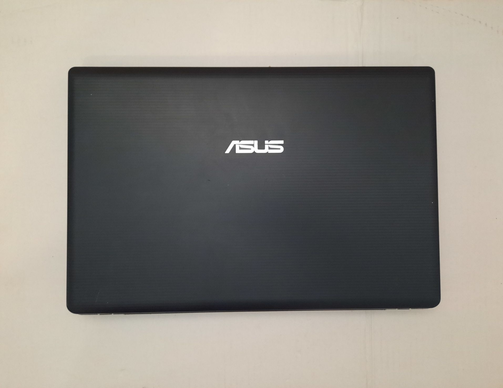Ноутбук ASUS X55A/  Intel / 4 Gb./ Hdd 640 Gb КамераРобоча