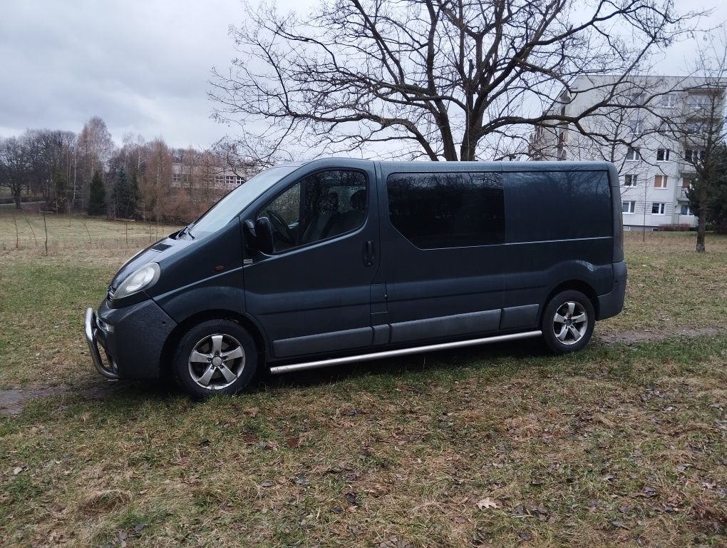 Opel Vivaro 2003r 2.5 long zamiana