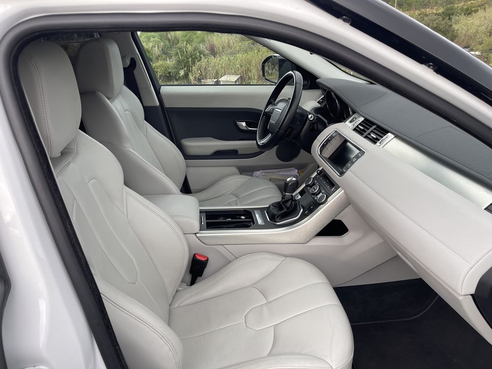 Land Rover evoque 2.2