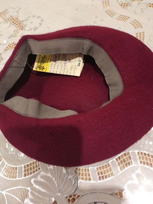 Beret damski z PRL-u nowy