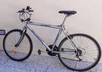 Bicicleta roda 26 a rodar