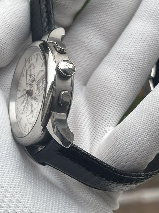 Швейцарський годинник Tissot