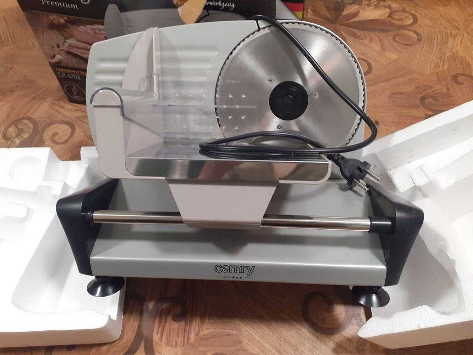 Продам скиборізку - слайсер Camry CR 4702 0-15мм