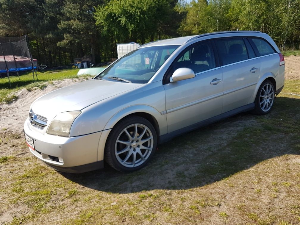 Opel Vectra C 2004 2.2