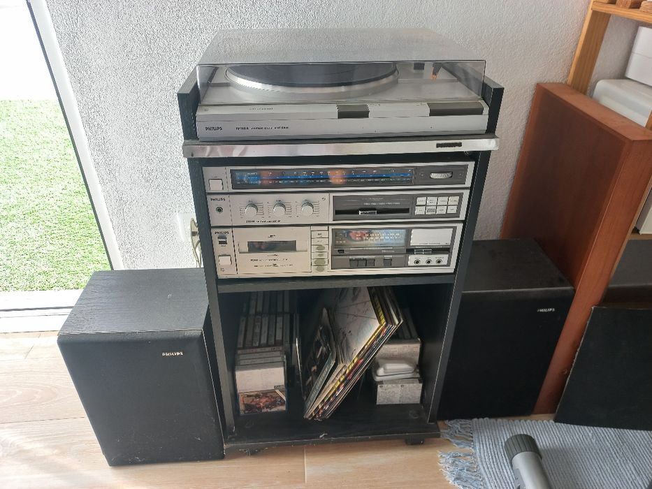 Aparelhagem Philips de 1985 a funcionar em pleno