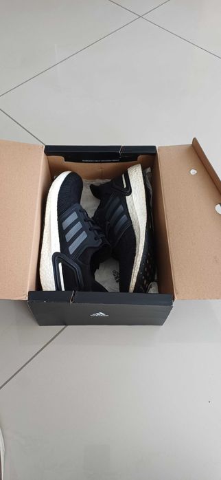 ADIDAS Ultraboost 20 - 43 1/3 - Bom Estado