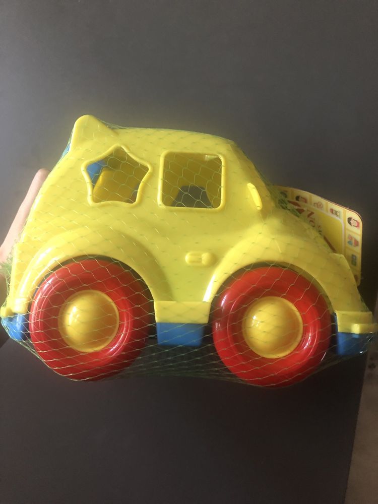 Машинки-сортер жук жовта і зелена