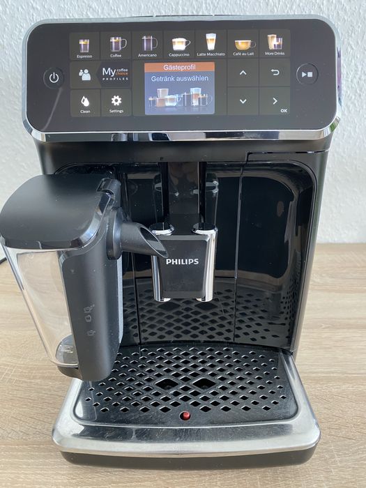 Кавомашини Phillips, EP5500 latte go!