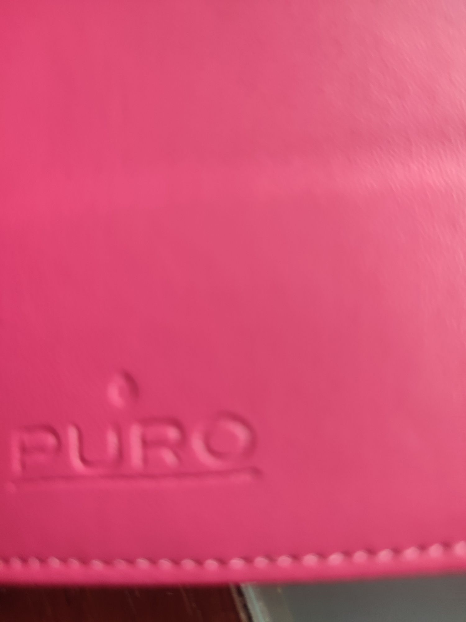 Etui na tablet firmy Puro.