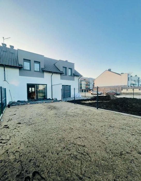 Wynajme nowy dom 100 m2 z ogrodkiem dwa miejsca pstojowe Leszno