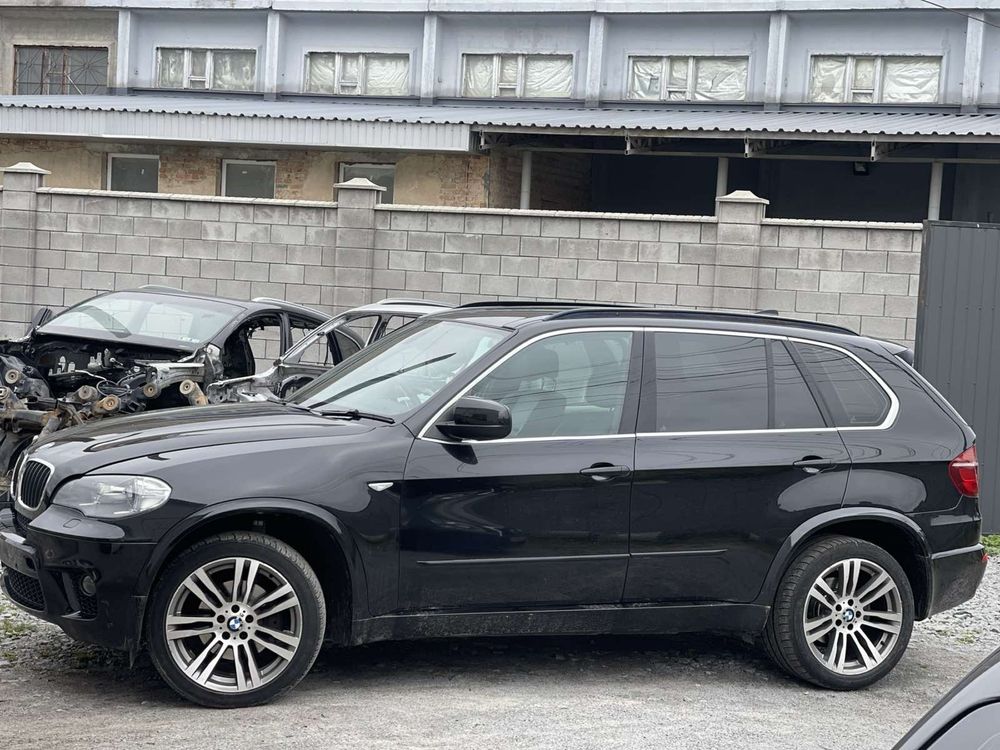 Розборка BMW X5 E53 E70 F15 Авторазборка БМВ Х5 Е53 Е70 Ф10 фара крило