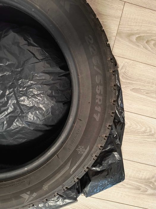 Opony zimowe Firemax 225/55R17