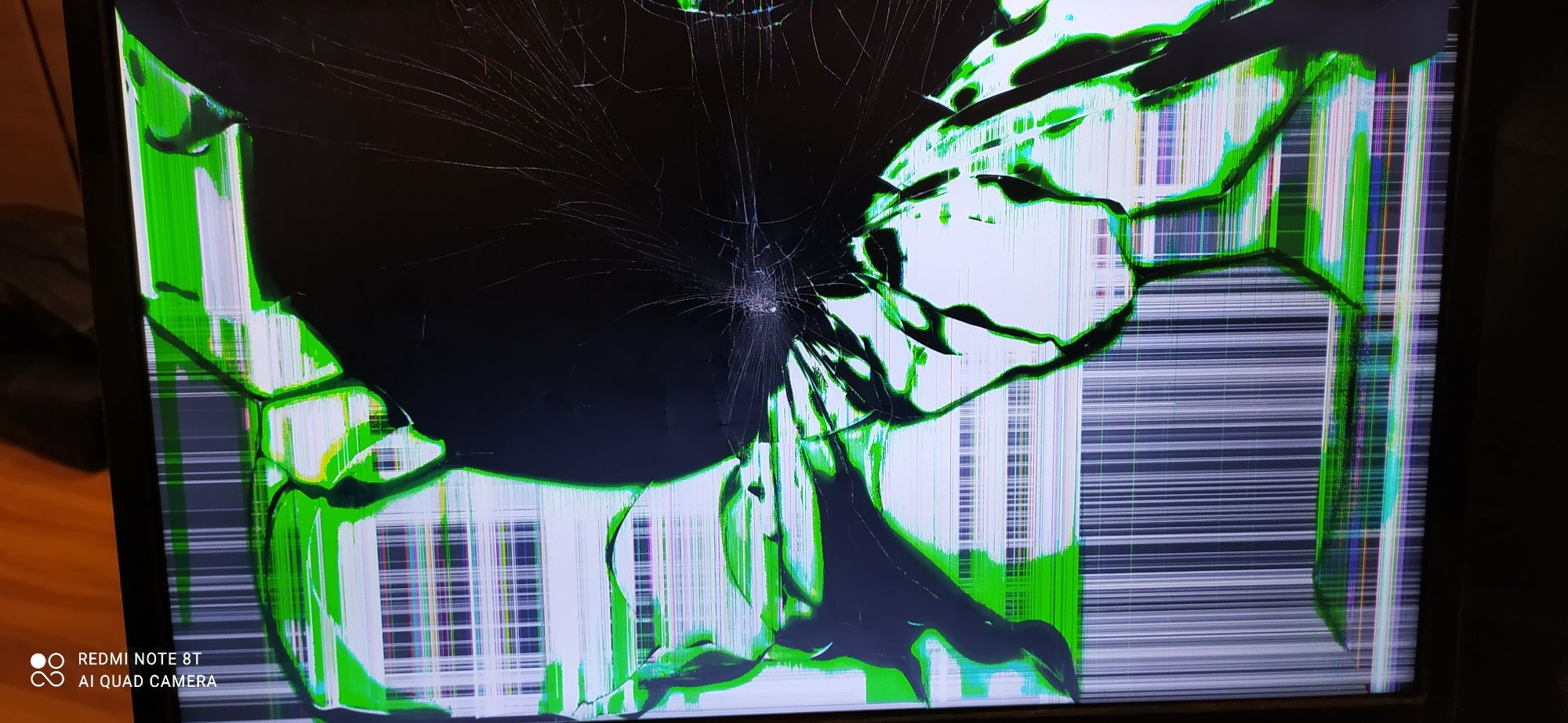 Telewizor LED 21 cali E:MAX 9207 uszkodzona matryca