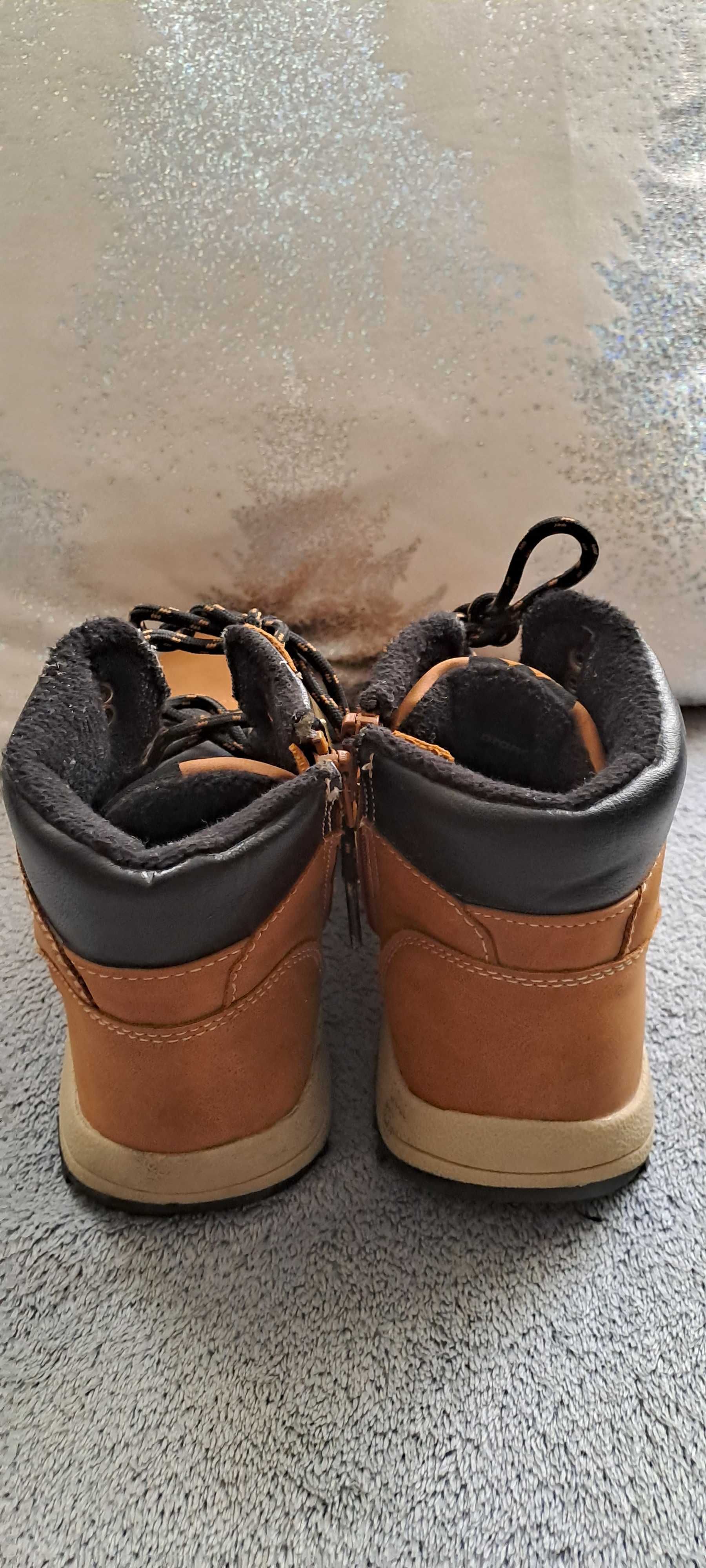Buty dziecięce trapery zimowe r.34 jak nowe