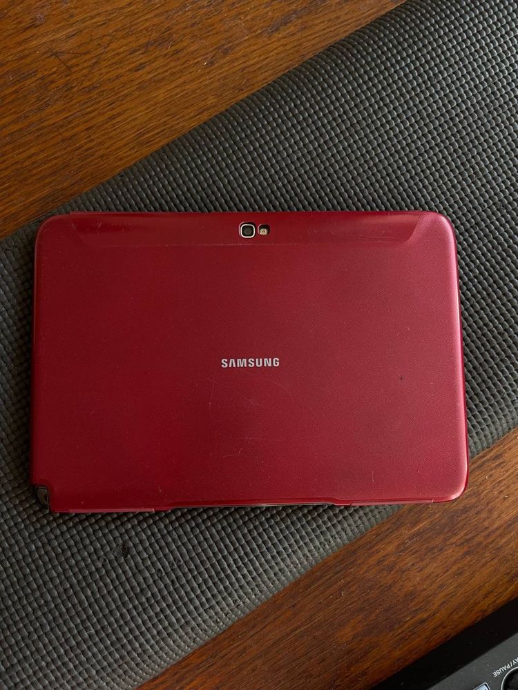 Samsung Galaxy Note 10.1 N8000 Планшет 16Gb Red edition