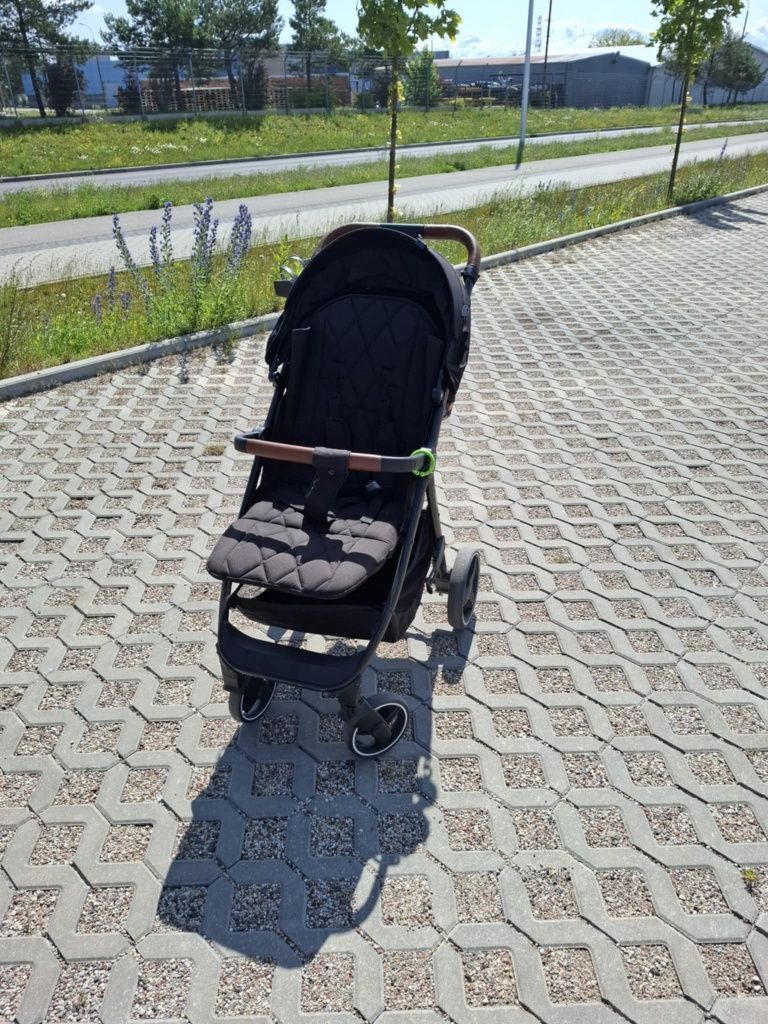 Zestaw dla malucha ,wózek, łóżeczko turystyczne, jeździk.i