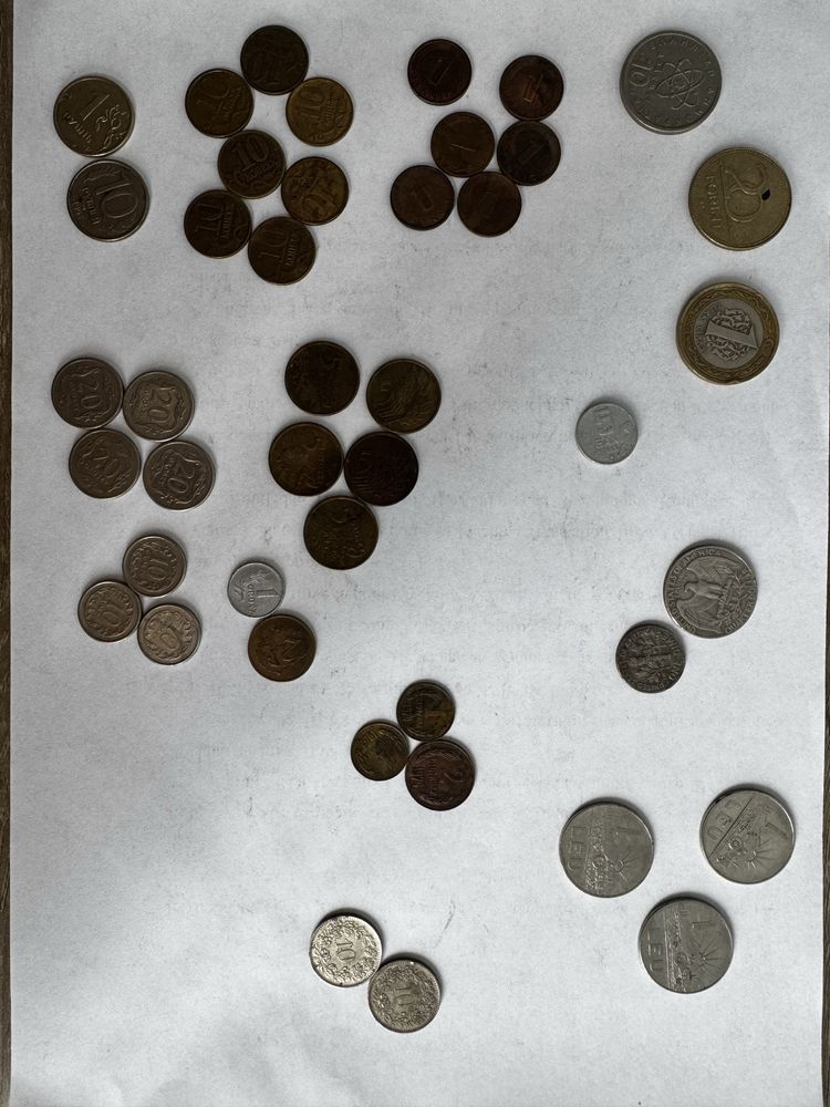 Продам набір іноземних монет (різні країни, XX–XXI ст.).
