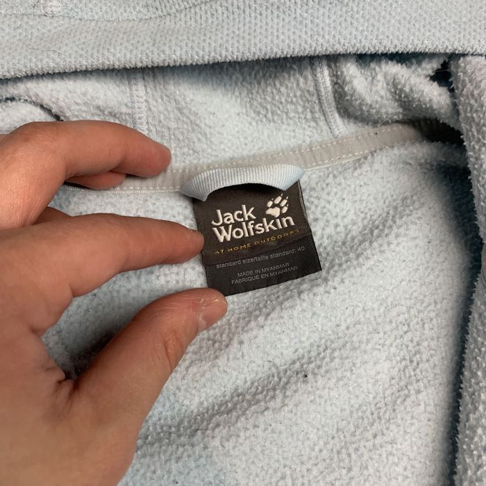 Неймовірно гарна жіноча флісова кофта від jack wolfskin ідеальний