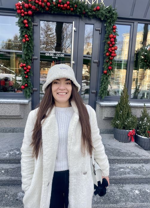 Тедді шубка молочного коляру .