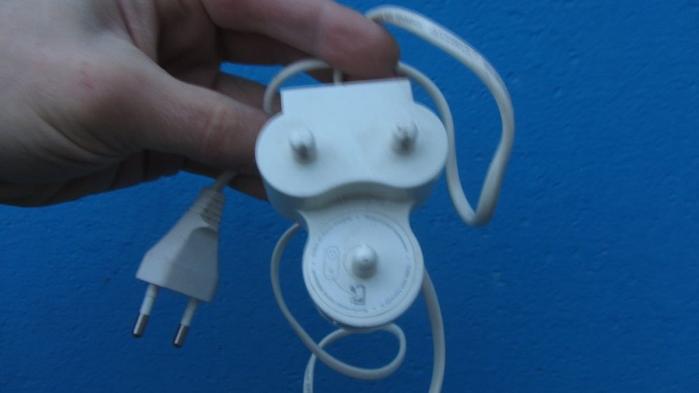 Зарядное устройство для зубных щёток Philips HX 1900