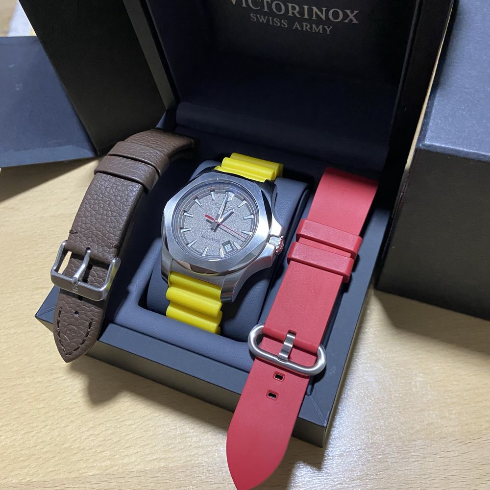 Часы Victorinox INOX  Swiss Army