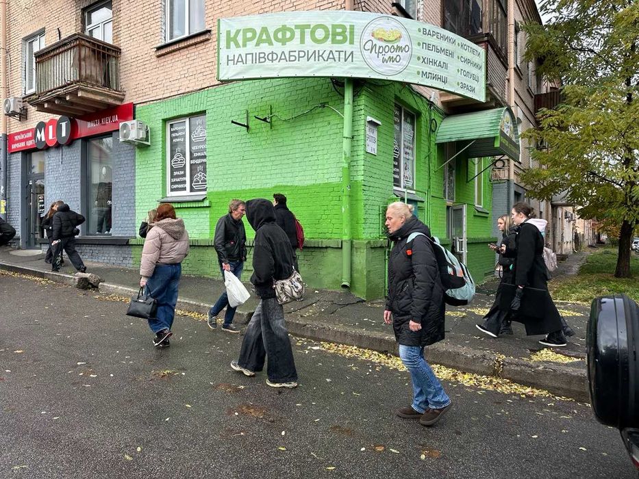 Здам МегаФасад 52м2 м.Зал.Вокзал Перетин вул.Стадіонна/Огієнко/Брюлова