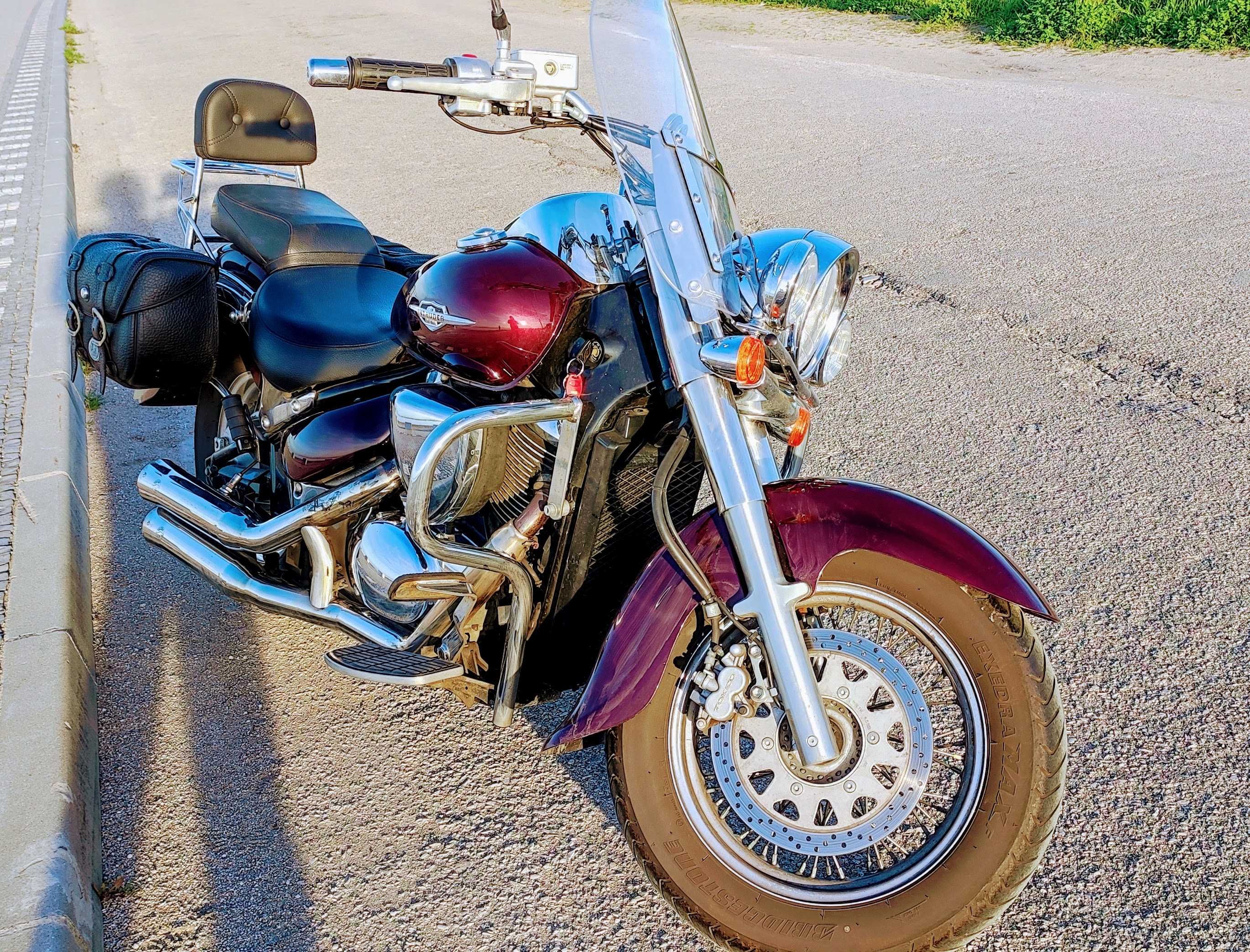 Suzuki intruder 800