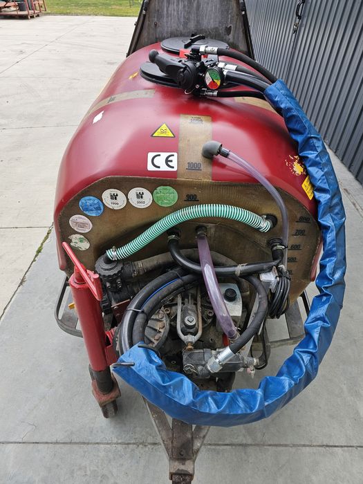 Sprzedam Opryskiwacz Sorarui 1000 l