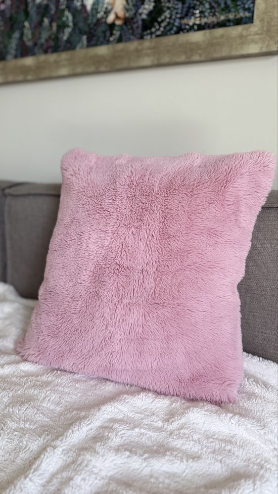 Zara Home Poduszka z poszewką dekoracyjna różowa puchata