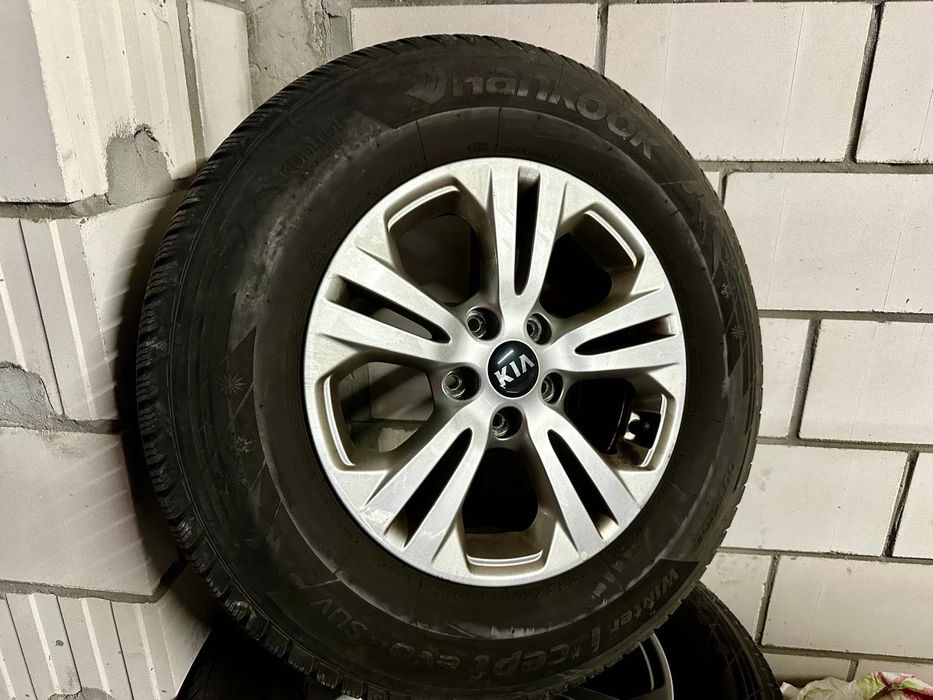 Sprzedam cały komplet kół zimowych w rozmiarze 16 do Kia