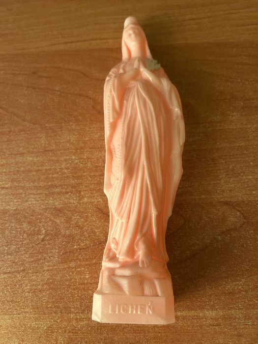 Figurka święta na wodę święconą