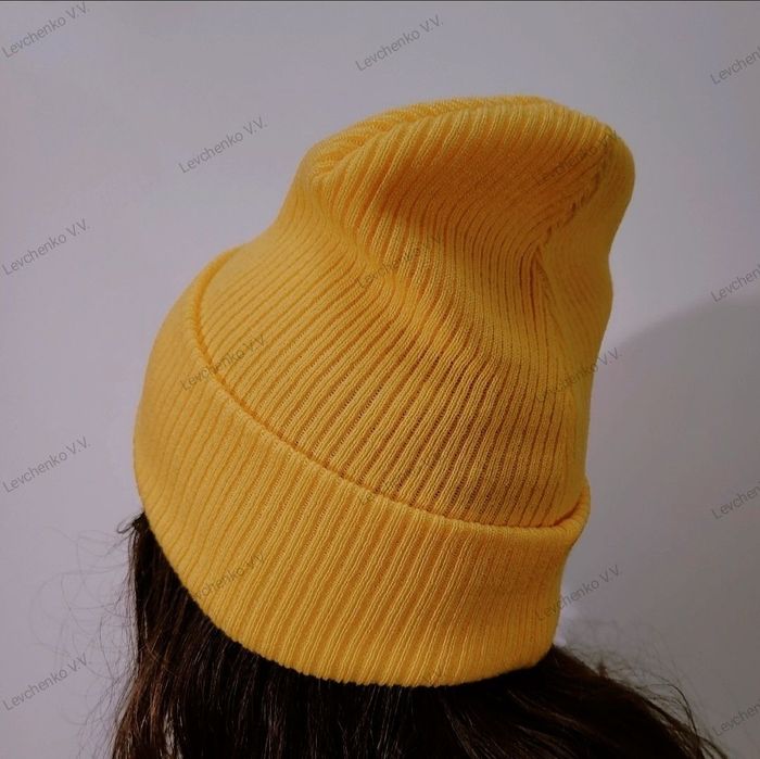 Шапки жіночі кольорові