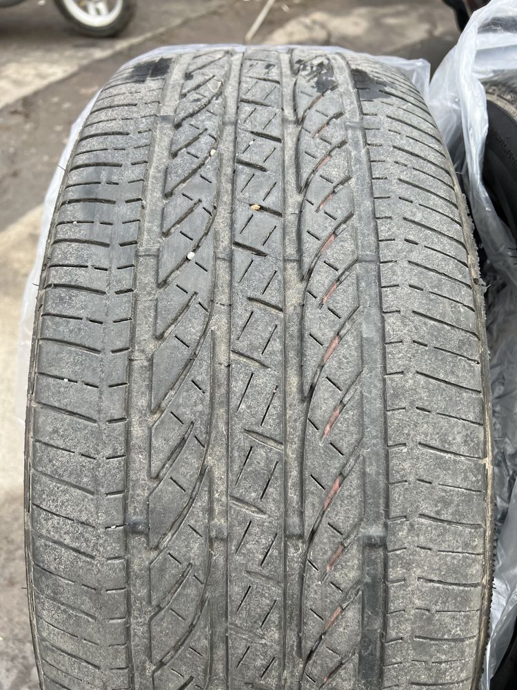 Шини Bridgestone 245/50R19