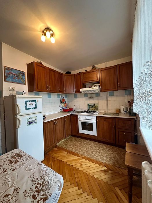 Продаж 4 кімнатної квартири