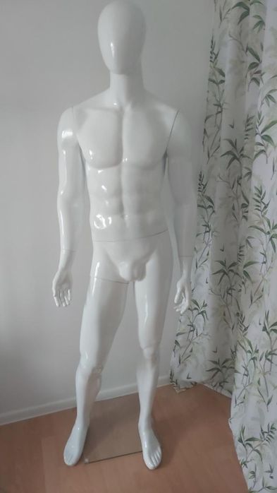 Manekin męski pełnopostaciowy