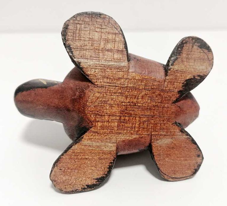 Tartaruga de madeira