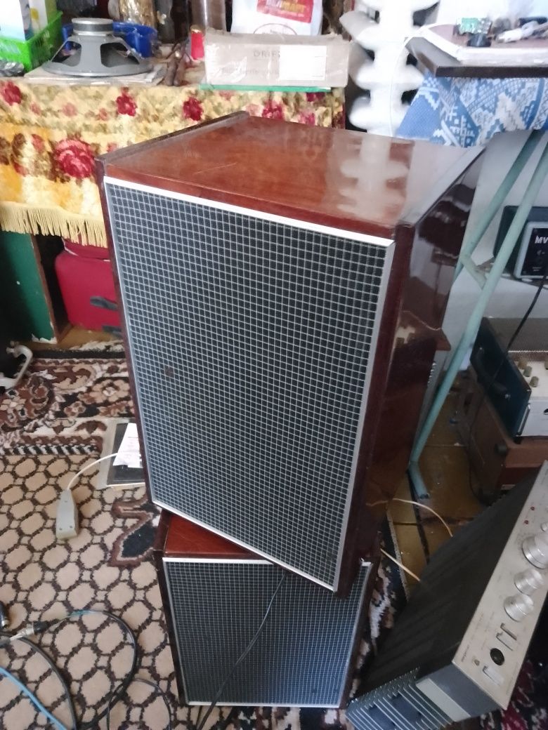 Продам Амфитон 002 , УНЧ времен СССР ,есть разные УНЧ ,и на лампах
