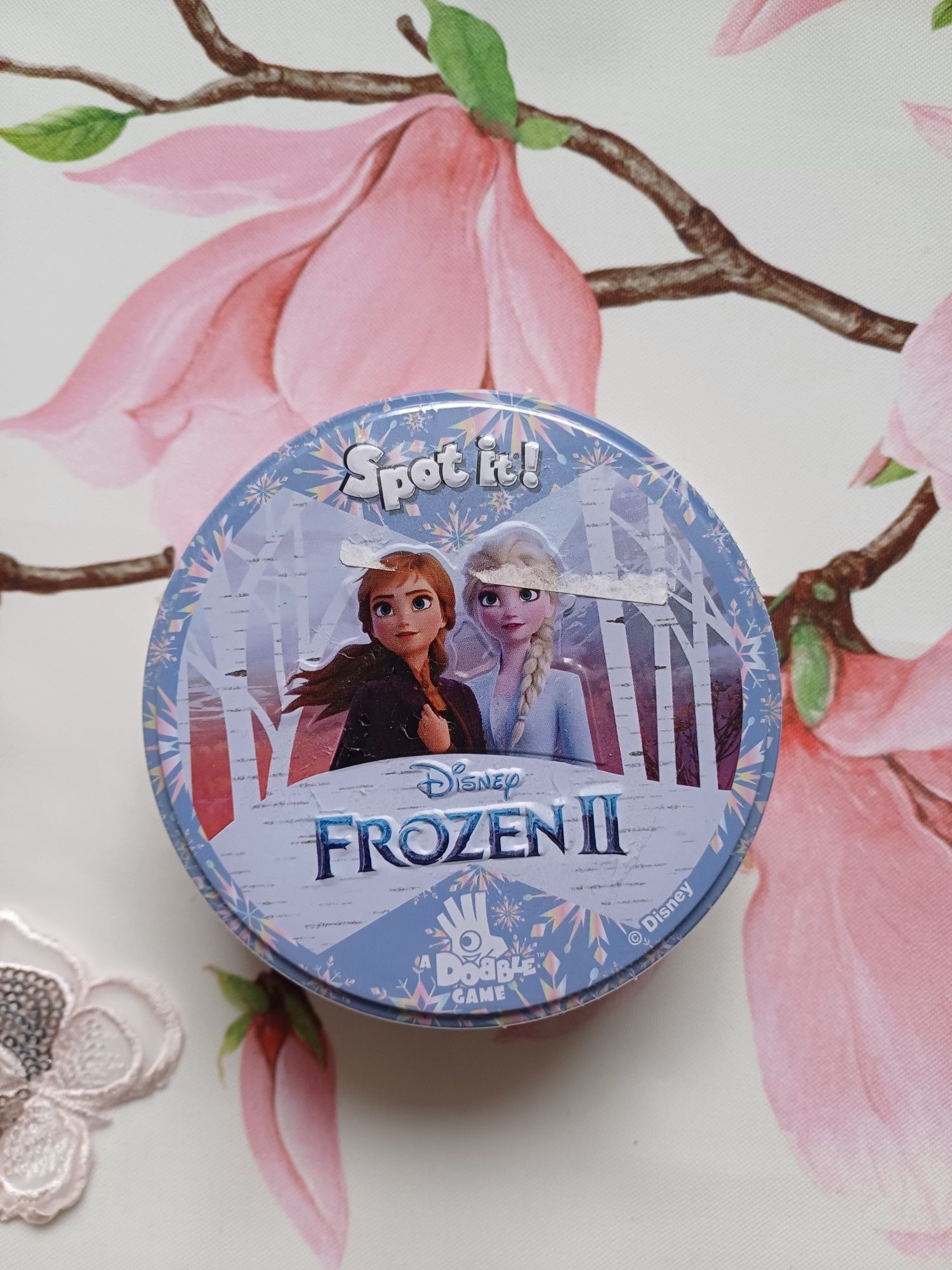 Gra Dobble, Kraina Lodu, Frozen w metalowym pudełku
