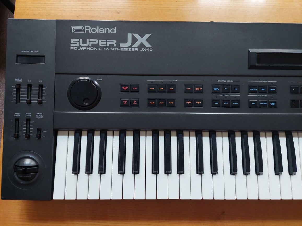 Syntezator analogowy Roland Super JX/JX-10 (1985)