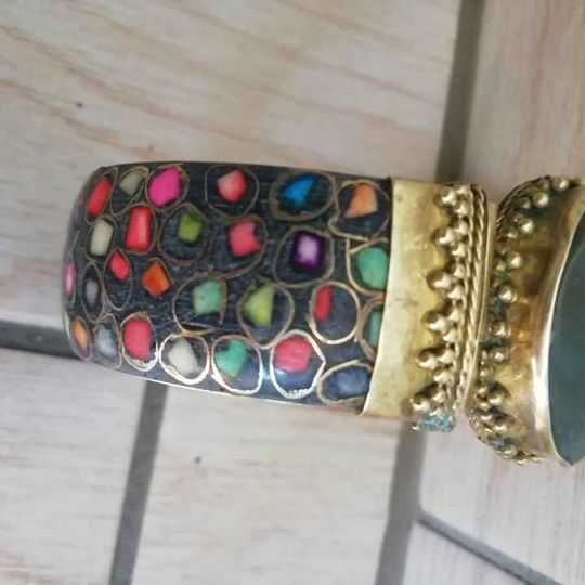 Pulseira grande e maciça. India, anos 80