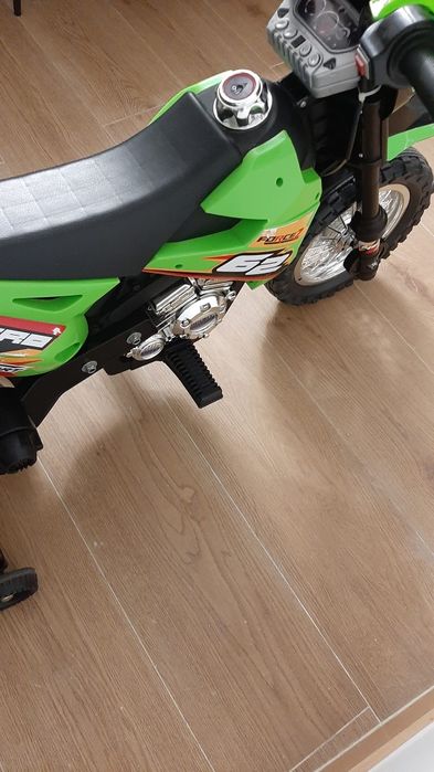 Mota elétrica criança