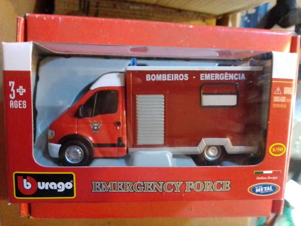 Miniatura Ambulância Renault 1:43 Bombeiros Portugueses da Burago Nova