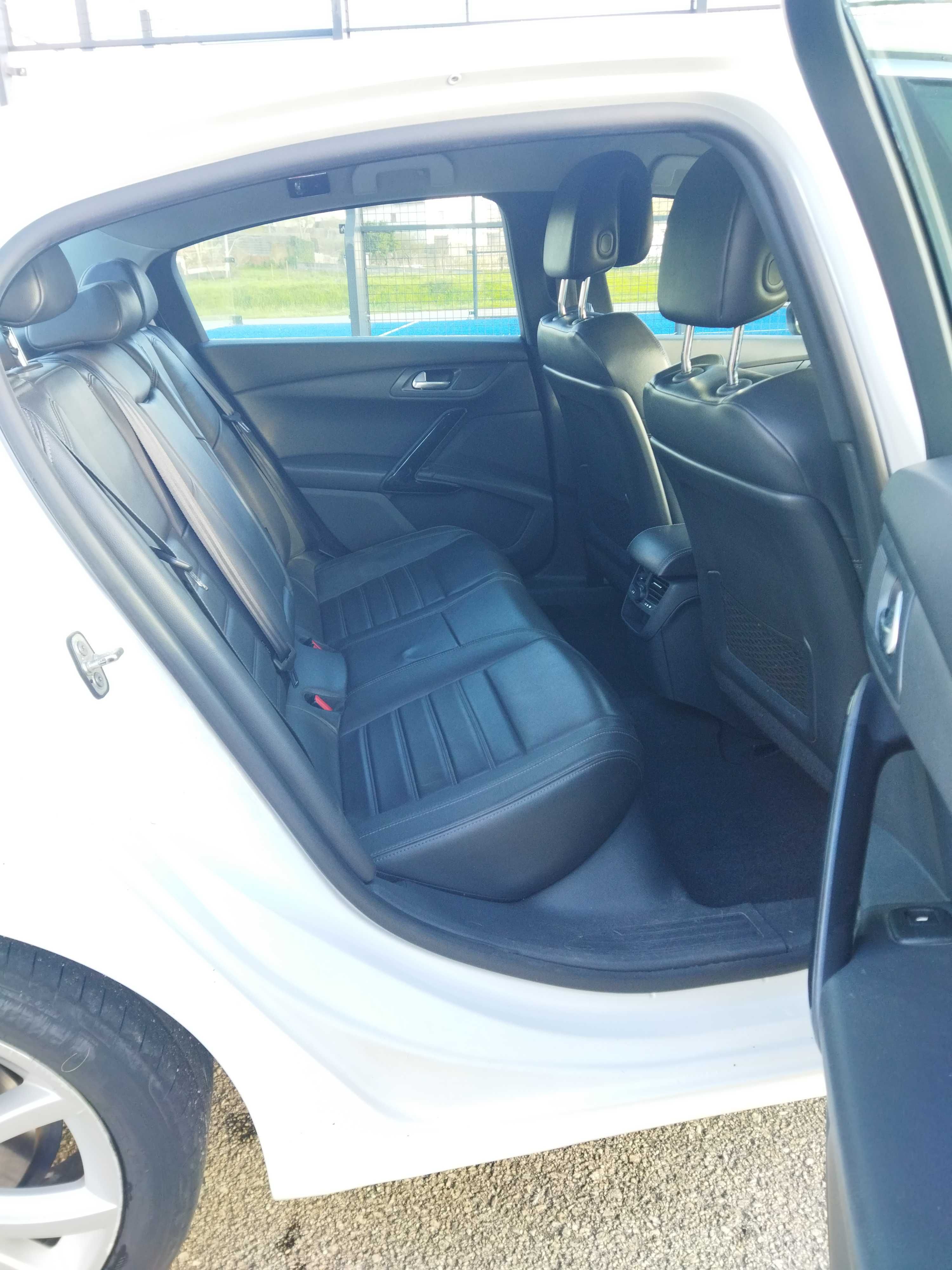 Peugeot 508 versão luxo